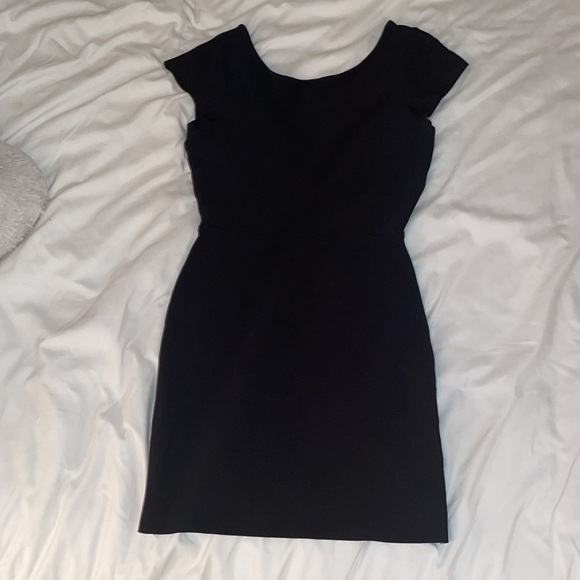 BCBGMAXAZRIA short sleeved bandage dress in black, style name (Jacquetta) - Picture 1 of 4